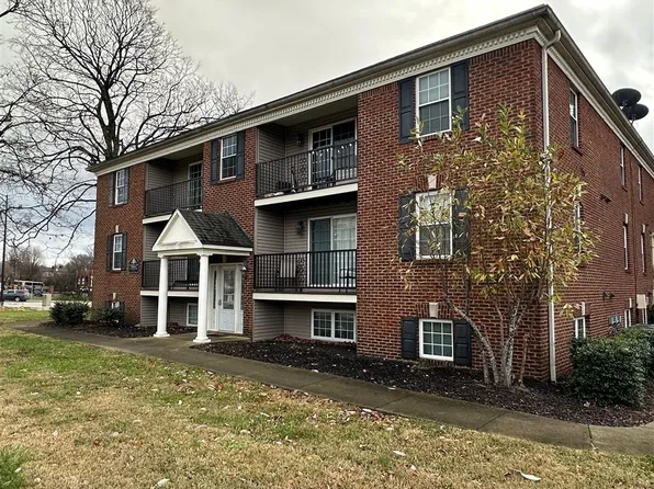 325 W Stephen Foster Ave APT 301, Bardstown, KY 40004