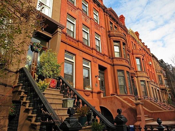 4th image of 261 Jefferson Ave #6A