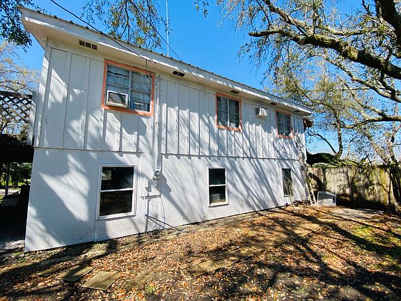 2nd image of 162 Smith Ln