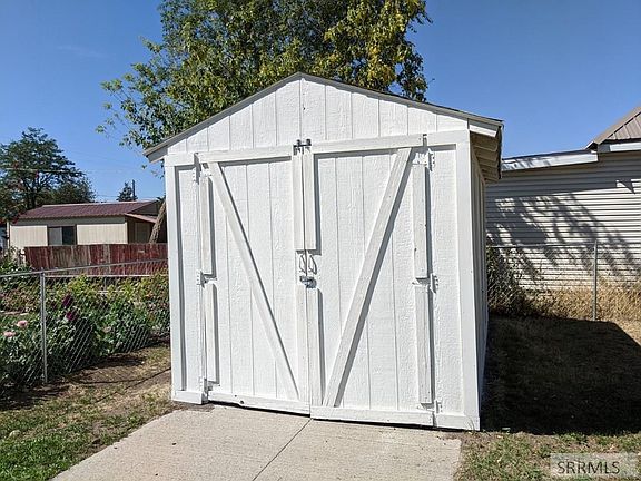 4th image of this home
