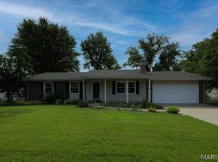 824 Ruth Dr, Saint Charles, MO 63301
