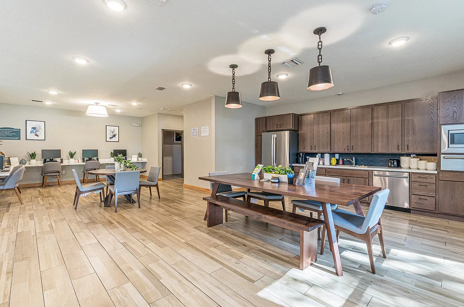 Enclave at Pine Oaks — Photo 4