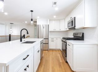 40 Genetti Cir #40, Bedford, MA 01730