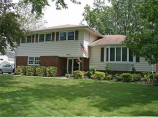 11 Ridge Rd, Parsippany, NJ 07054