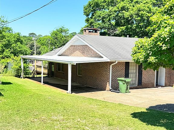 2nd image of 3041 Willow Lane Dr