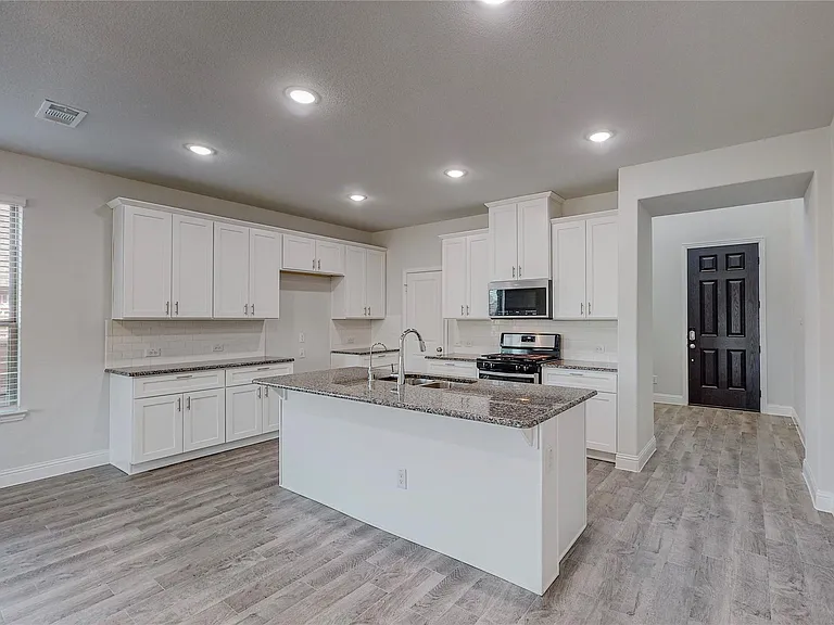 961 Waterview Dr — Photo 7