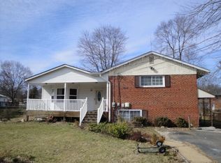 4716 Ravensworth Rd, Annandale, VA 22003