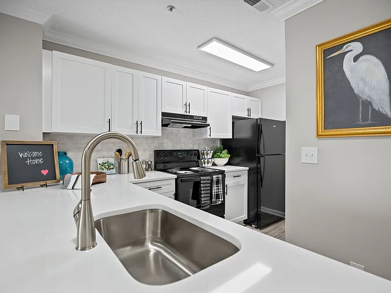 Northlake Apartments — Photo 5