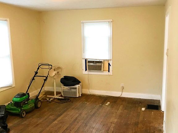 5th image of 2256 Grasmere Ave