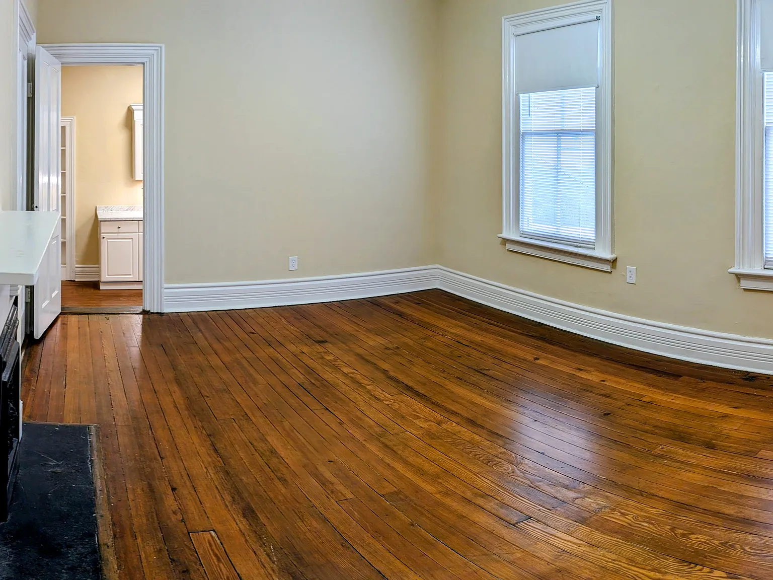 924 Hickman Rd — Photo 4