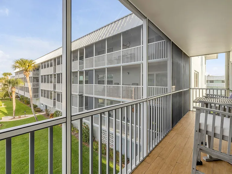 315 N Causeway C304 — Photo 30