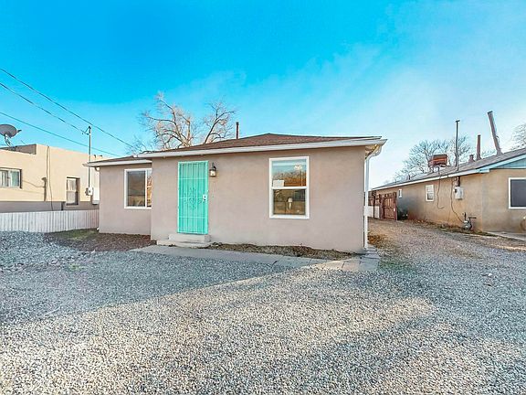 5th image of 310 San Lorenzo Ave NW