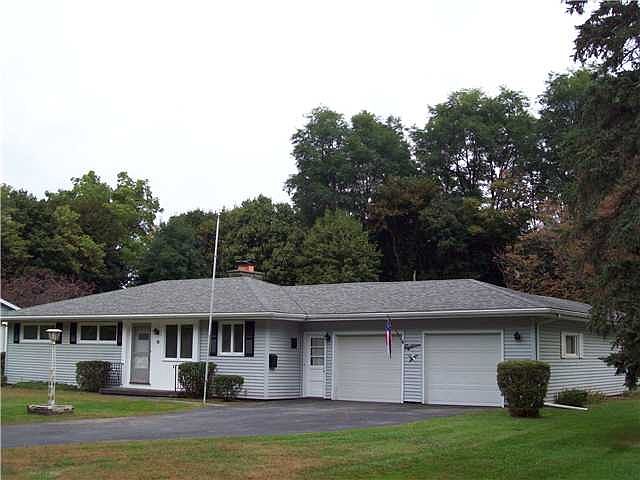 1st image of 18 Butternut Dr