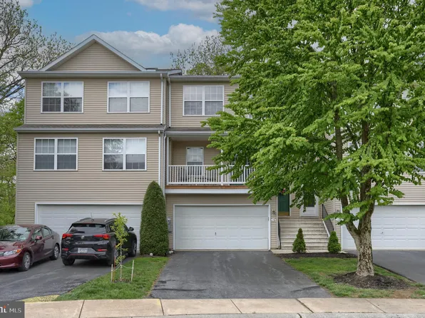 128 Woodside Ct, Annville, PA 17003