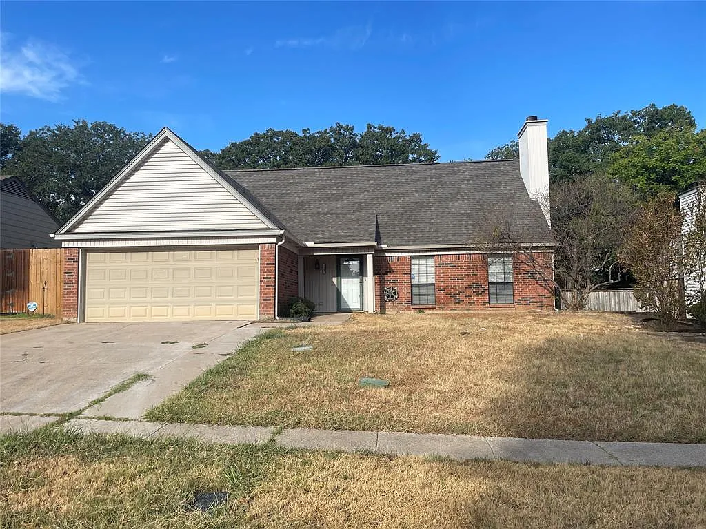 3 bed, 2.0 bath, 1853 sqft, $2,125 — Photo 2
