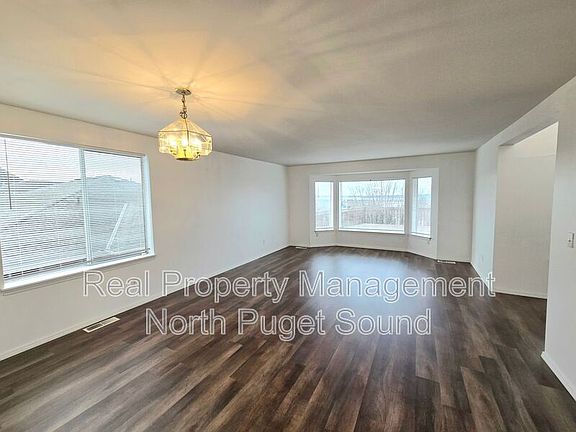 3rd image of 5231 69th Dr NE