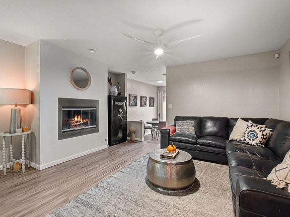 5th image of 5147 Glenwood Pointe Ln NE