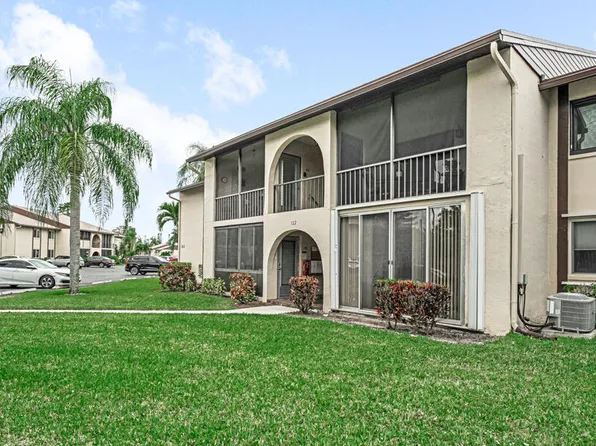 322 Pine Ridge Circle #D-1, Greenacres, FL 33463