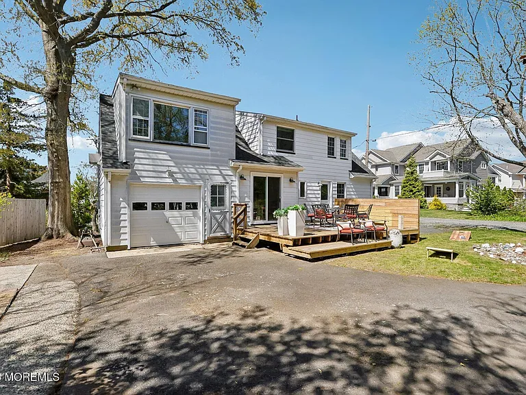1850 Fernwood Rd — Photo 33