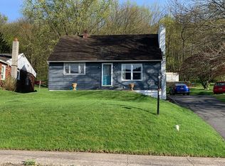 828 E Freedom Ave, Burnham, PA 17009