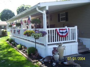 323 Robin Dr, Red Lion, PA 17356