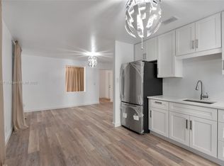 633 W 3rd St, Riviera Beach, FL 33404