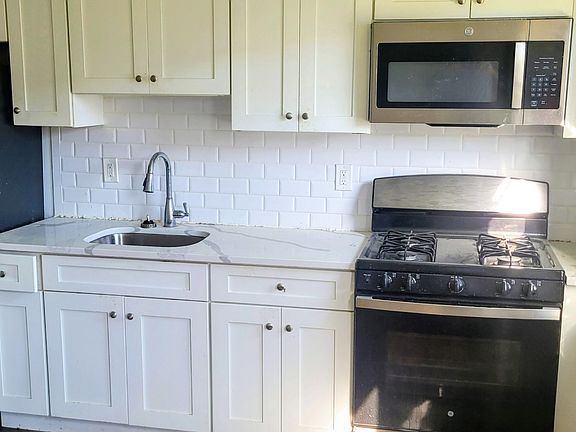 4th image of 59 W Essex St #A