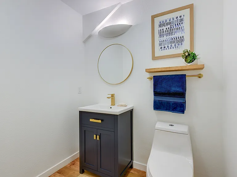 88 King St #110 — Photo 13