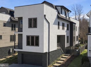 7011 Haycock Rd, Falls Church, VA 22043