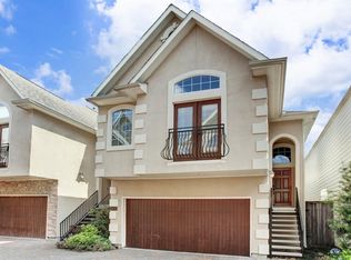 5230 Washington Ave, Houston, TX 77007