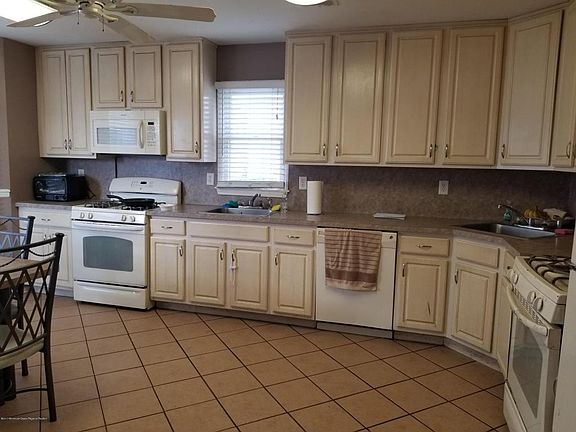 5th image of 53 Kingsfield Dr