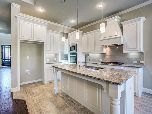 3rd image of 2705 Deansbrook Dr