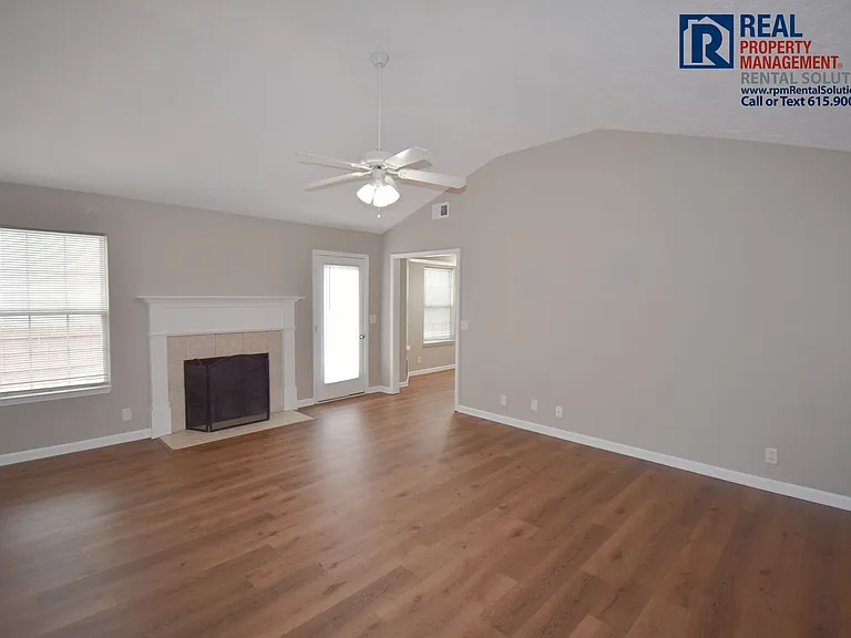 1178 Catawba Way — Photo 5