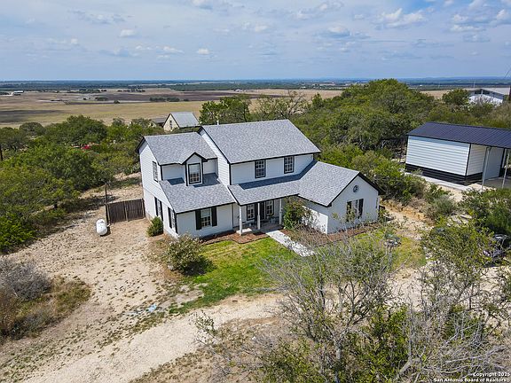 2nd image of 1718 County Road 4511