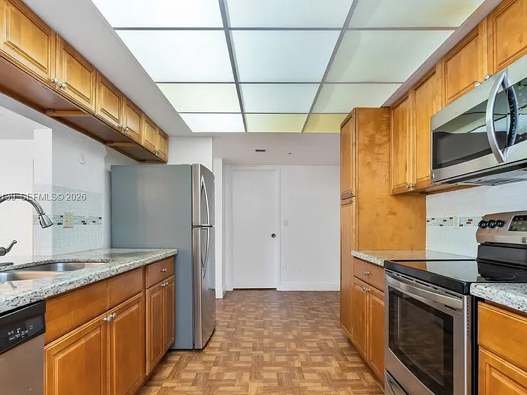 825 Egret Cir #110 — Photo 10