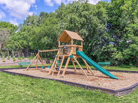 5th image of 4921 NW Gateway Ave #2063430