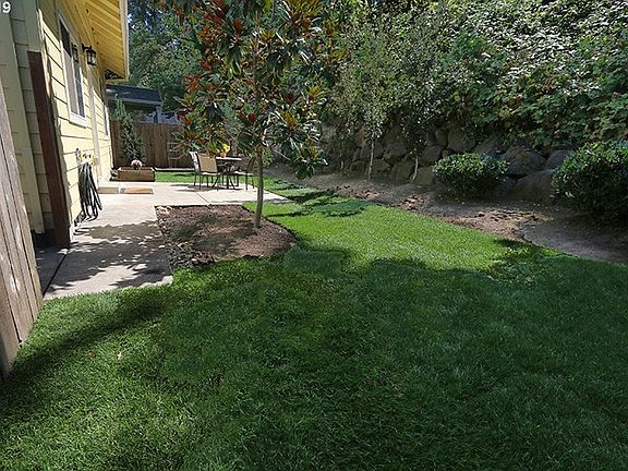 2nd image of 6500 SE Alder Pl