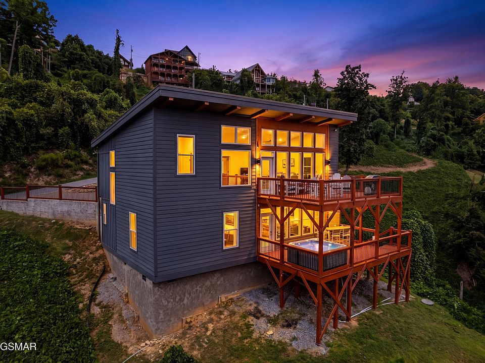 1st image of 732 Beanstalk Rd