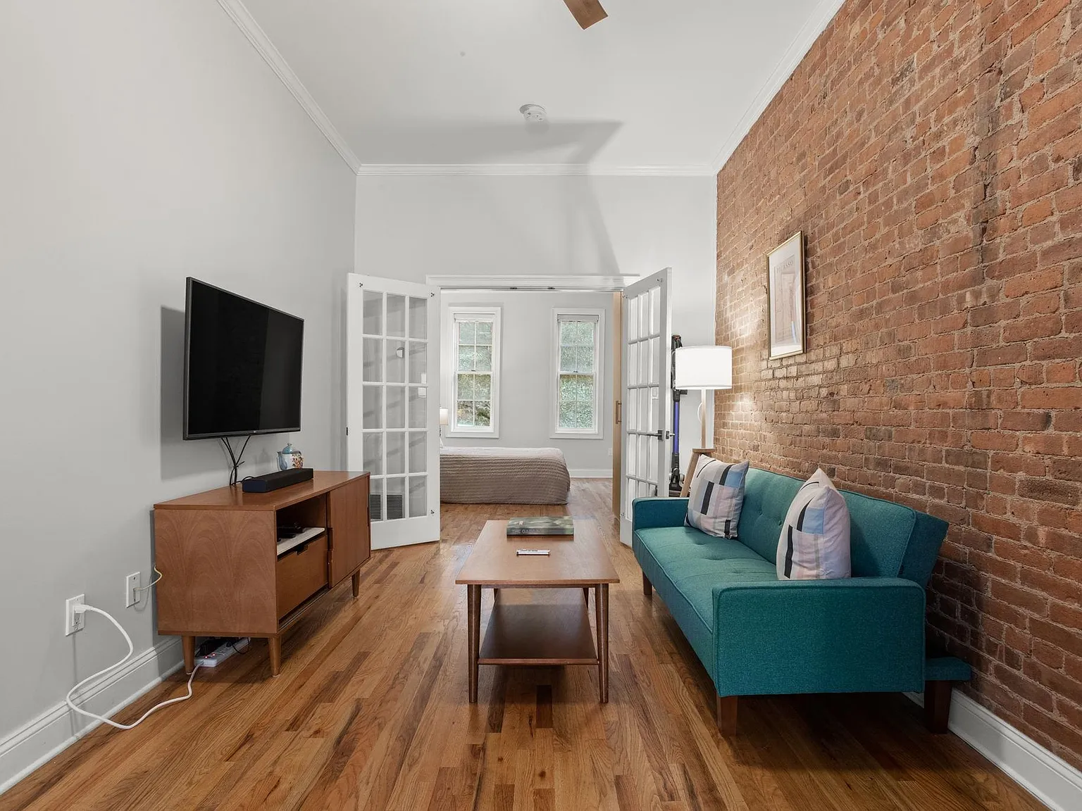 1 bed, 1.0 bath, $3,500 — Photo 4