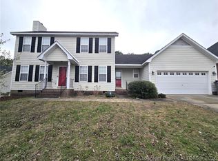 5527 Rising Ridge Dr, Hope Mills, NC 28348