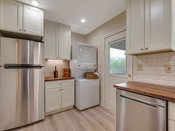 3rd image of 411 W San Antonio Ave