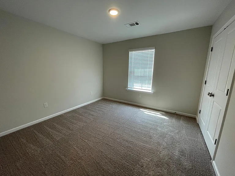 132 Asbury Park Dr — Photo 10