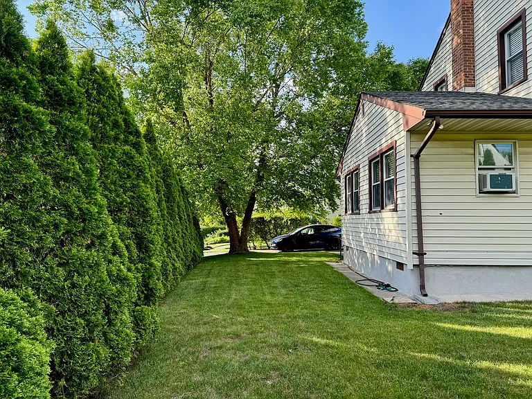 11 Breuer Ave — Photo 35