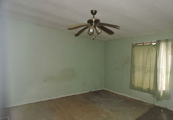 5th image of 114 NE 754th St