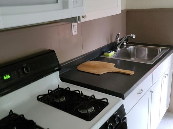 2nd image of 1030 W 26th St