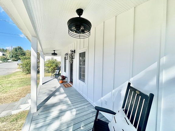 5th image of 540 Fairview Pl