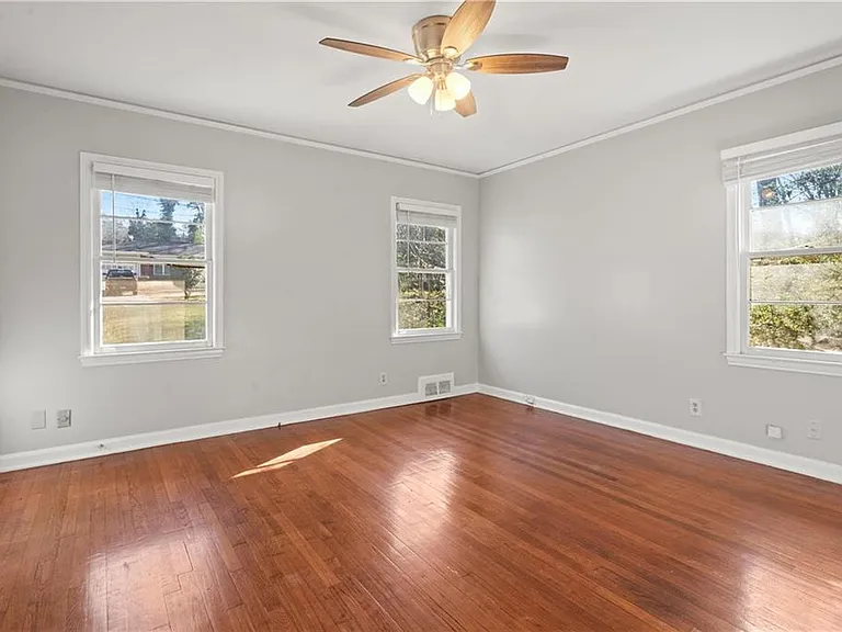 1415 Pollard Dr SW — Photo 10