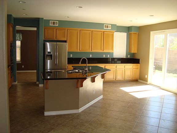 3rd image of 15563 Sicily Ln