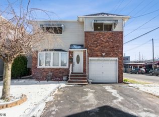 719 W Blancke St, Linden, NJ 07036