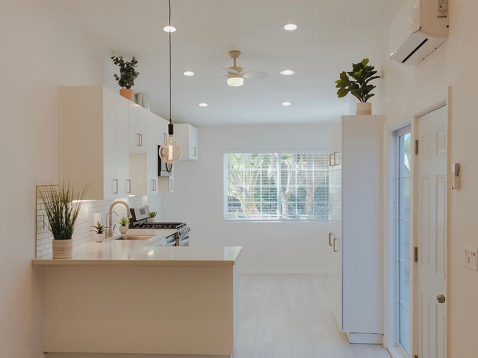 1st image of 1001 La Sombra Dr #1A